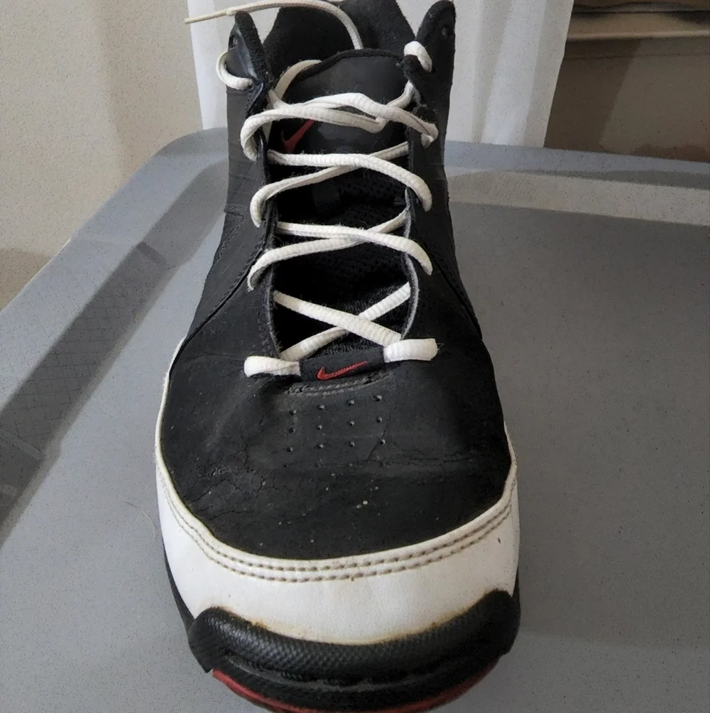 USED MENS NIKE MAXAIR SNEAKERS